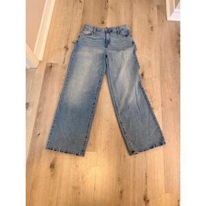 BCBGeneration Baggy Wide Leg Jeans in a light denim wash Size 11